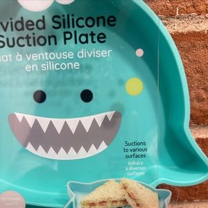 Melii Divided Silicone Suction Plate NEW Teal Blue Shark - Promotes Self Feeding